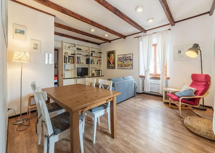 Colosseo Modern Apartment