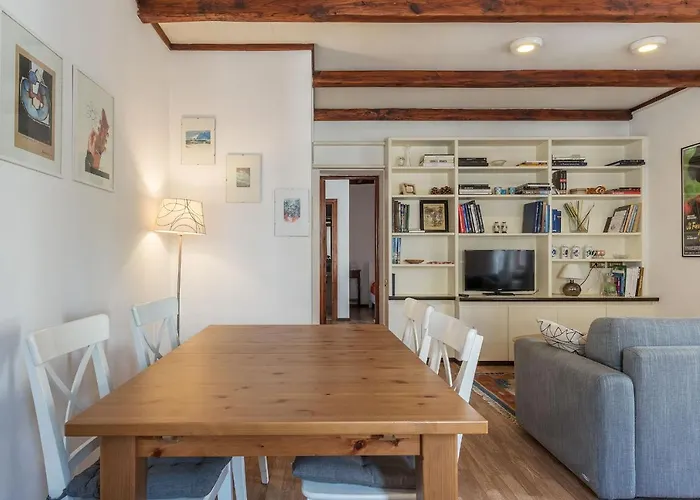 Colosseo Modern Apartment
